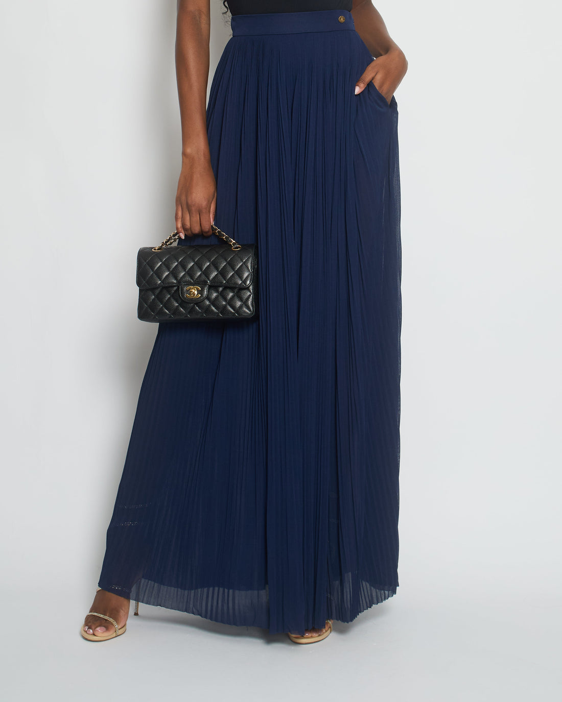 Top Quality Chanel Navy Pleated High-Waist Trors with CC Button Detail Size FR 34 (UK 6)