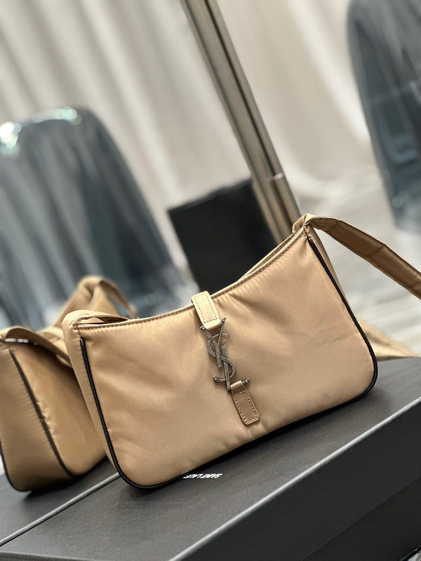 Beaunoirr - Yves Saint Laurent - Bags - 162