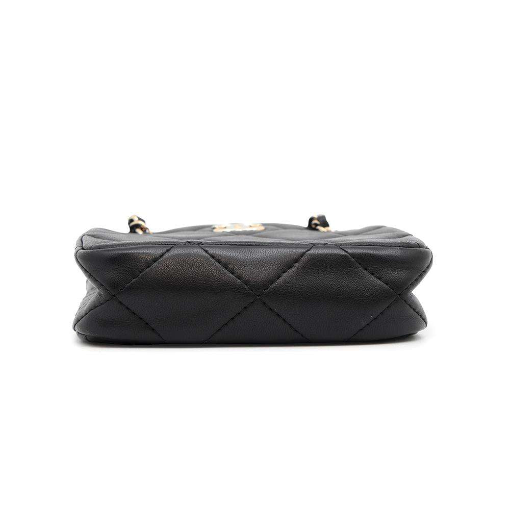 CHANEL Matelasse Mini Pochette ChainShoulder Bag BlackAP2547 Lambskin