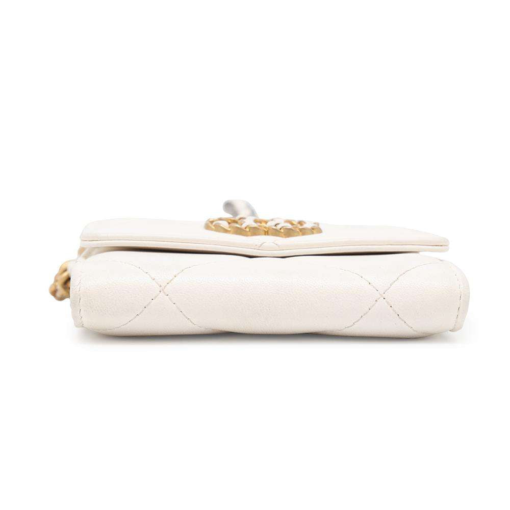 CHANEL CHANEL19 ChainShoulder Coin purse WhiteAP1787 Lambskin
