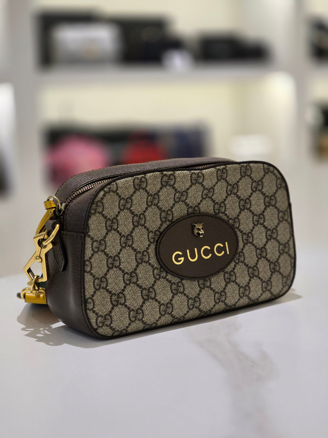 Gucci GG Supreme Neo Messenger Crossbody Bag 476466 100811880