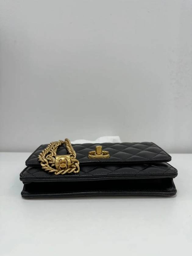 Season Chain WOC Lambskin Black Gold AP3043 Chanel
