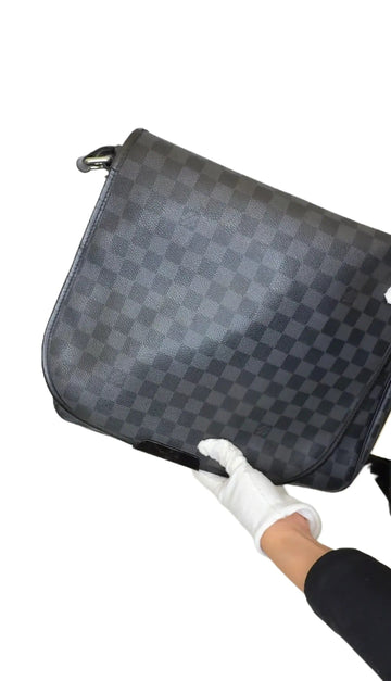 Louis Vuitton Daniel Messenger Bag Damier Graphite MM Black B19-3