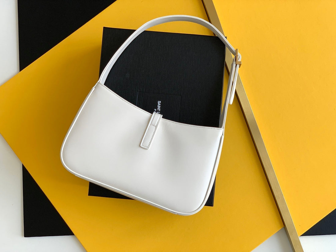 Yves Saint Laurent LE 5  7 Hobo Bag White Material