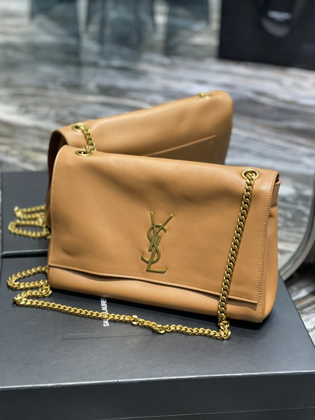 Yves Saint Laurent Kate Medium Reversible Chain Bag