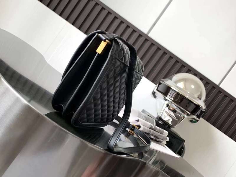 Yves Saint Laurent - Bags
