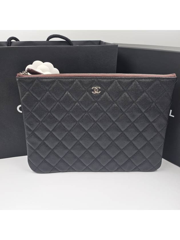 Gold CC Logo Medium Calfskin Clutch Bag Black Chanel