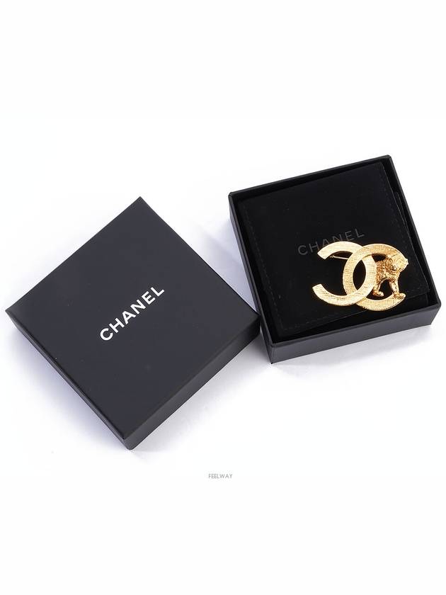 Women Brooches Pins Chanel