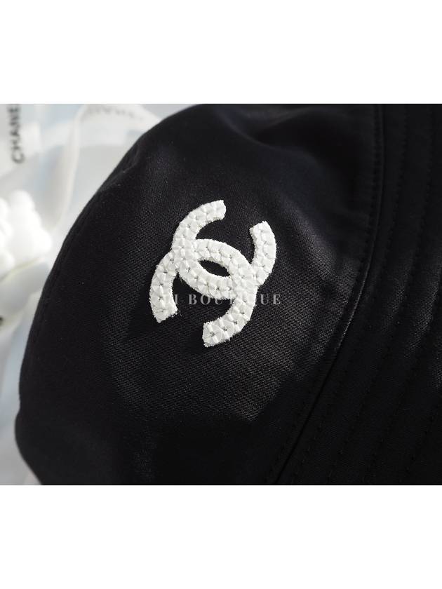 CC Logo Reversible Bucket Hat Black Chanel