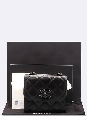 Und crossbody bag Chanel