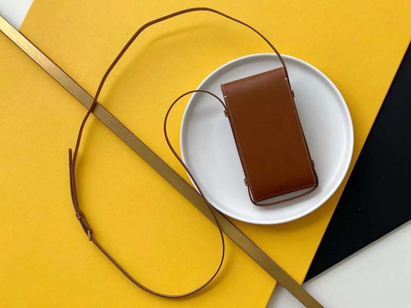 Yves Saint Laurent - Bags - Beaunoirr