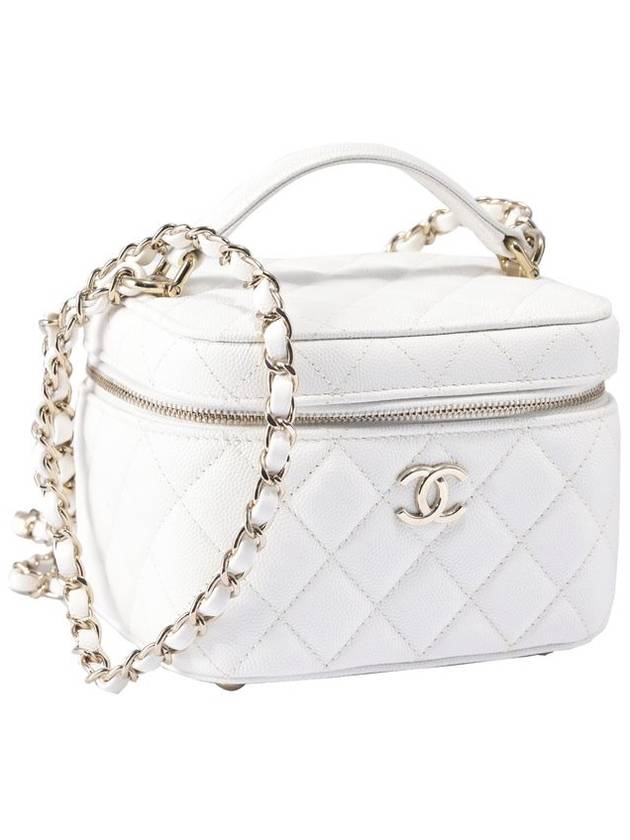 Women 22 Shinsegae Purchase Benetti Cosmetic Top Handle Bag CD5269 Chanel