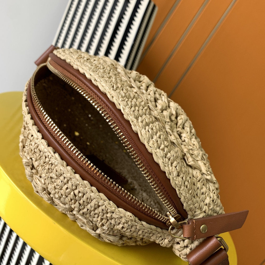 Yves Saint Laurent Sac Rond Bag In Raffia