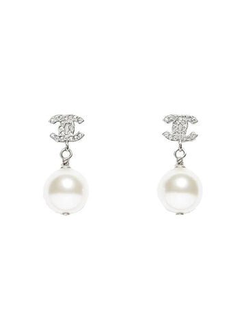 Metal Glass Strass Pearly White Earrings Silver Chanel