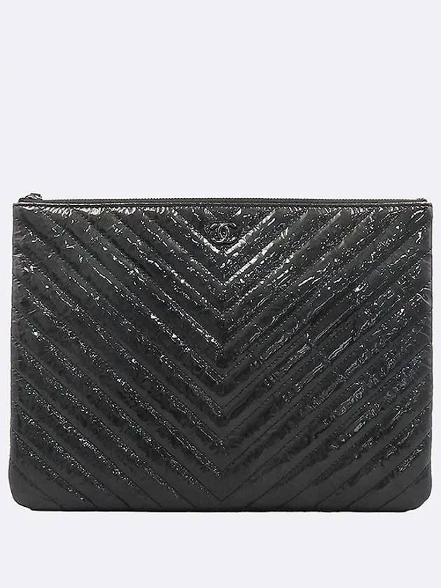 Black Patent Chevron Medium Clutch Chanel