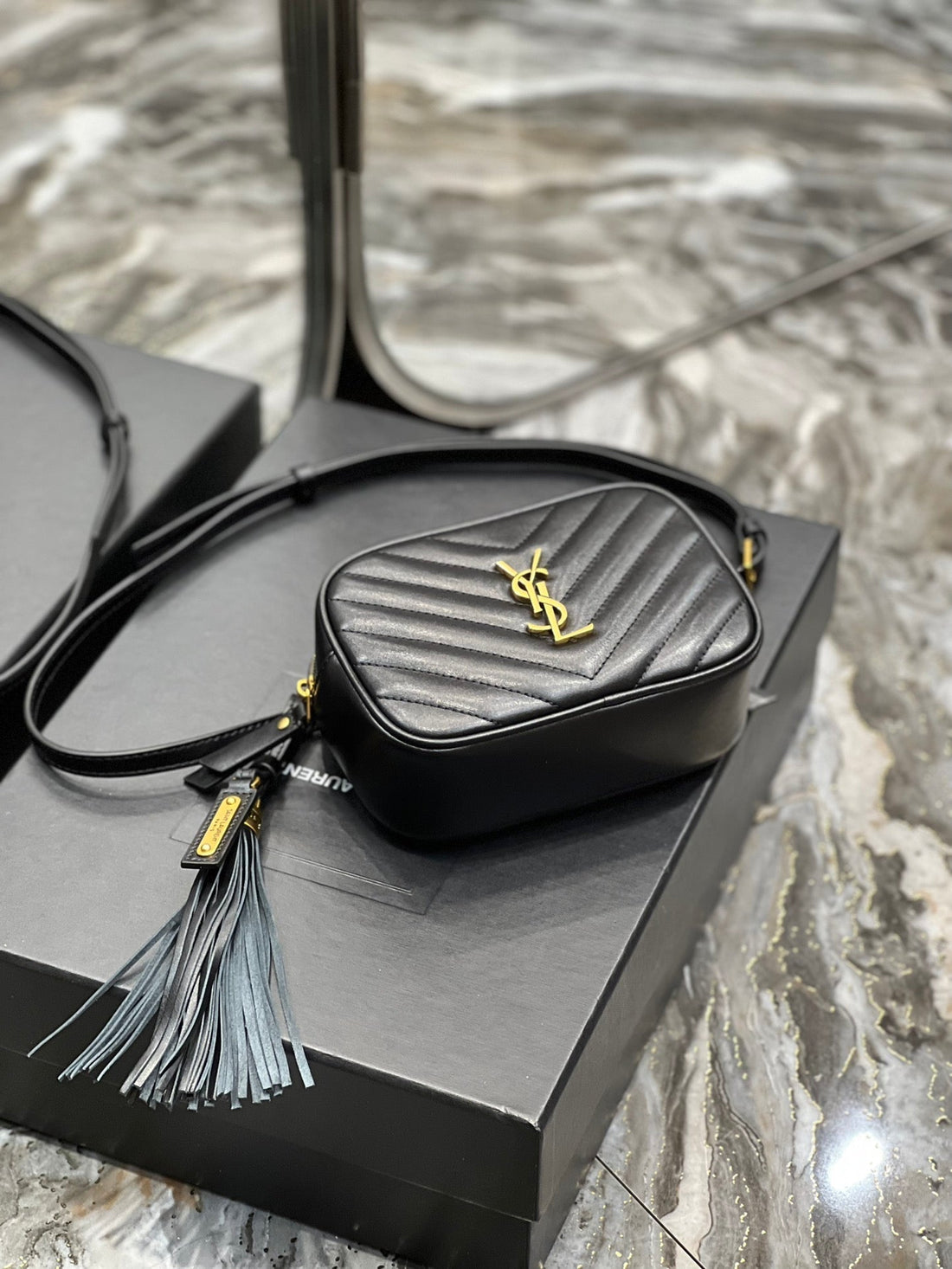 Yves Saint Laurent Lou Belt Bag Black