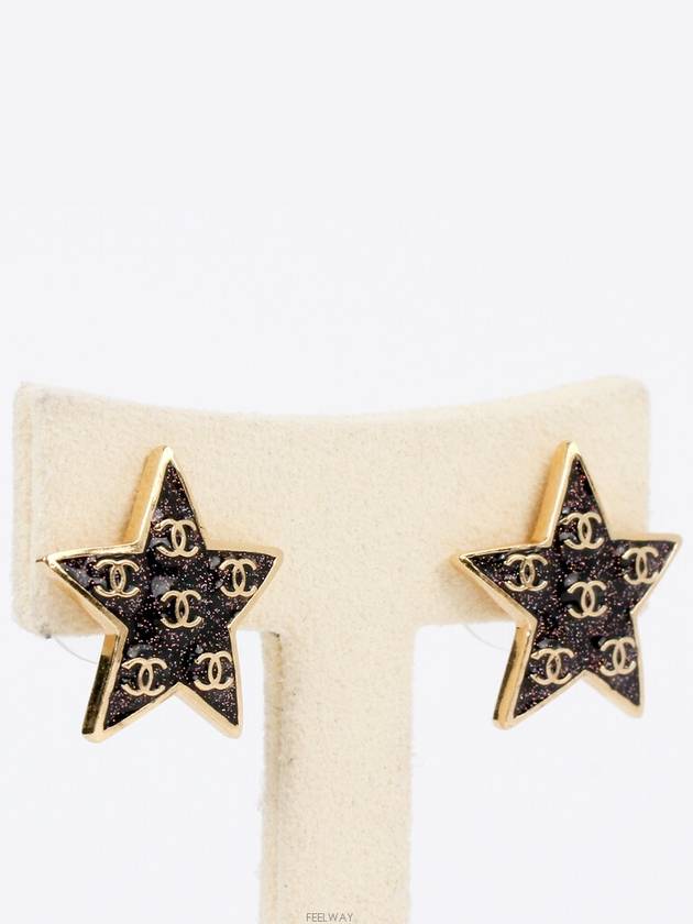 women earrings Chanel