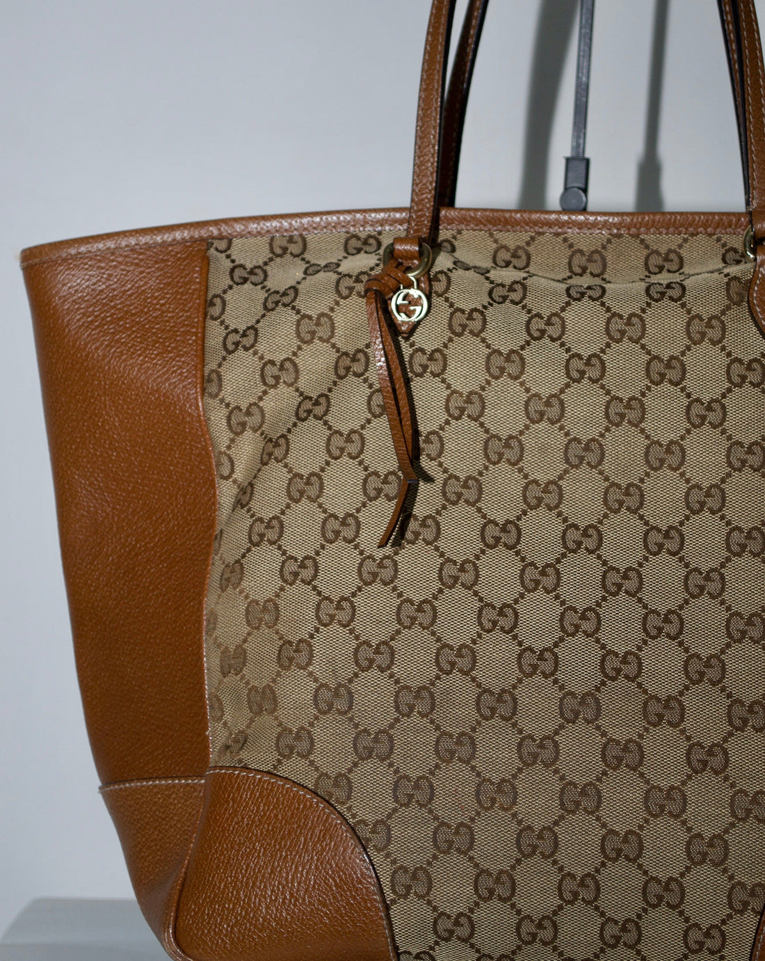 Gucci Monogram Medium Bree Zippered Tote Beige Tabacco