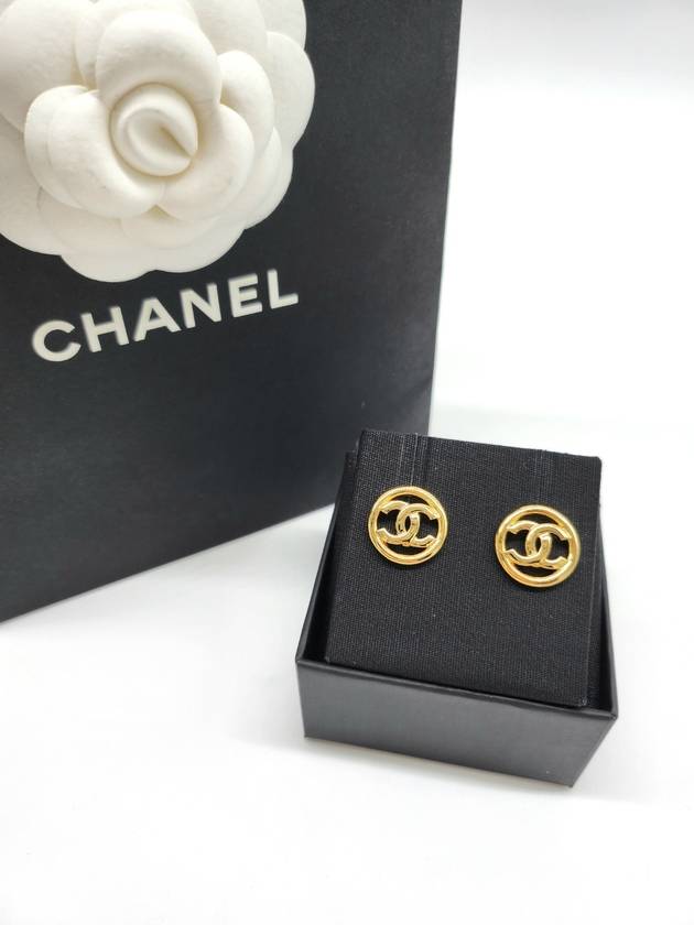 CC Logo Round Stud Earrings Gold Chanel