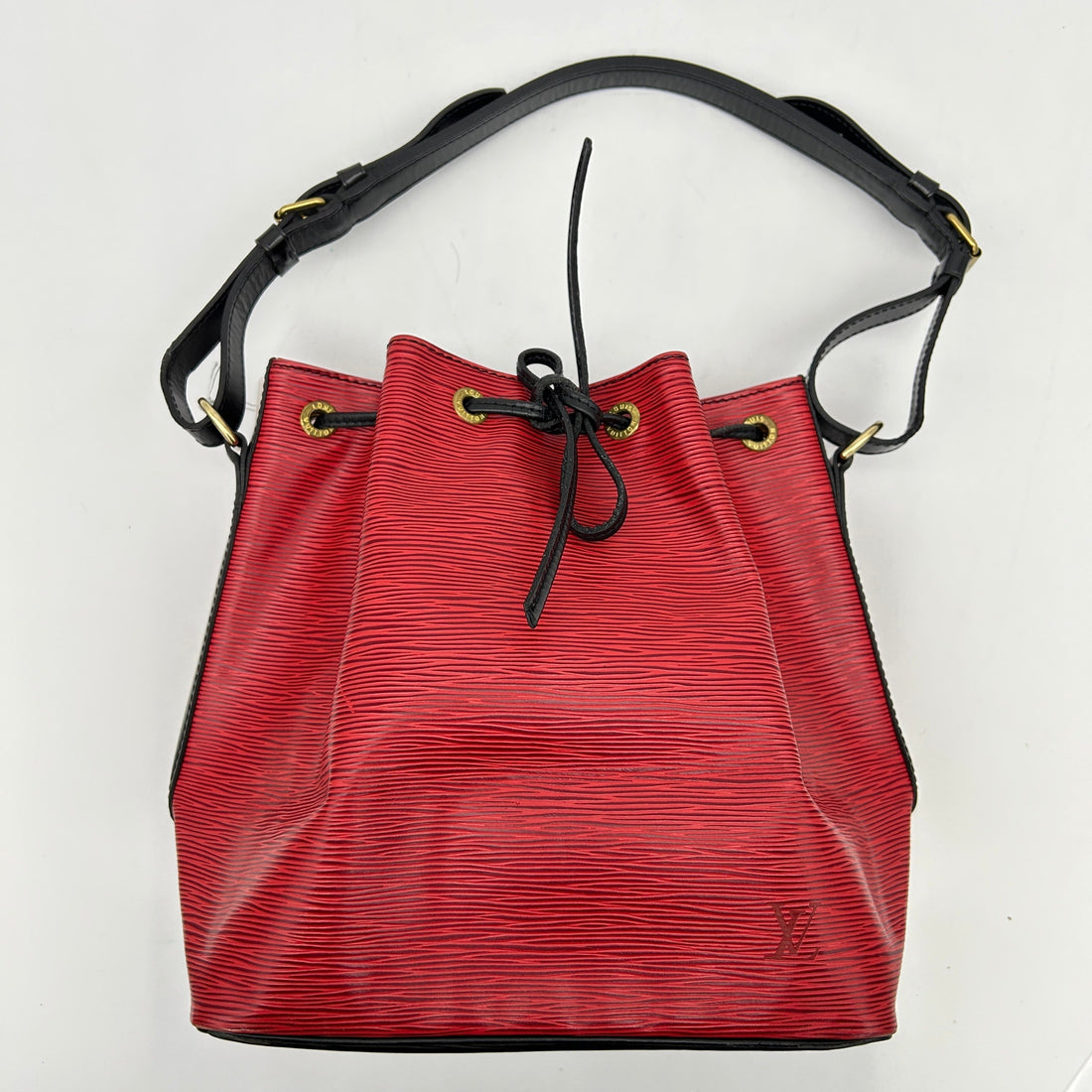 Louis Vuitton Noe Epi Bicolor YVEAE810