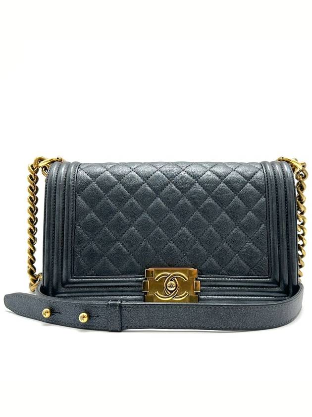 Boy bag medium Chanel