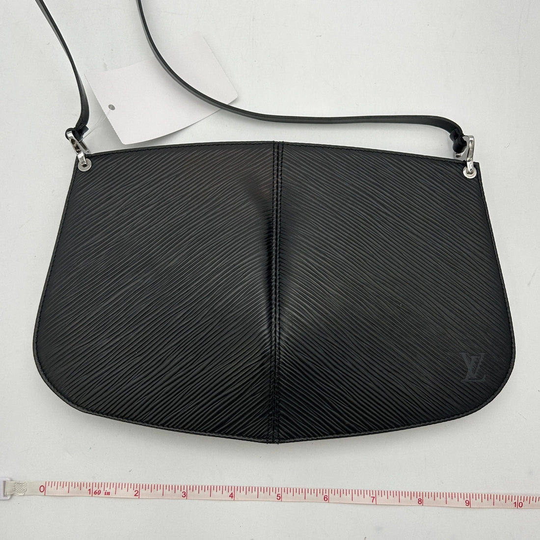 Louis Vuitton Black Epi Pochette Demi-lune Handbag ITEA25JZH7D5