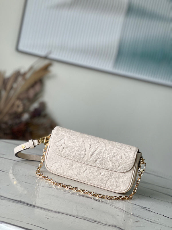 Beaunoirr Lu-Vi bags - 4164