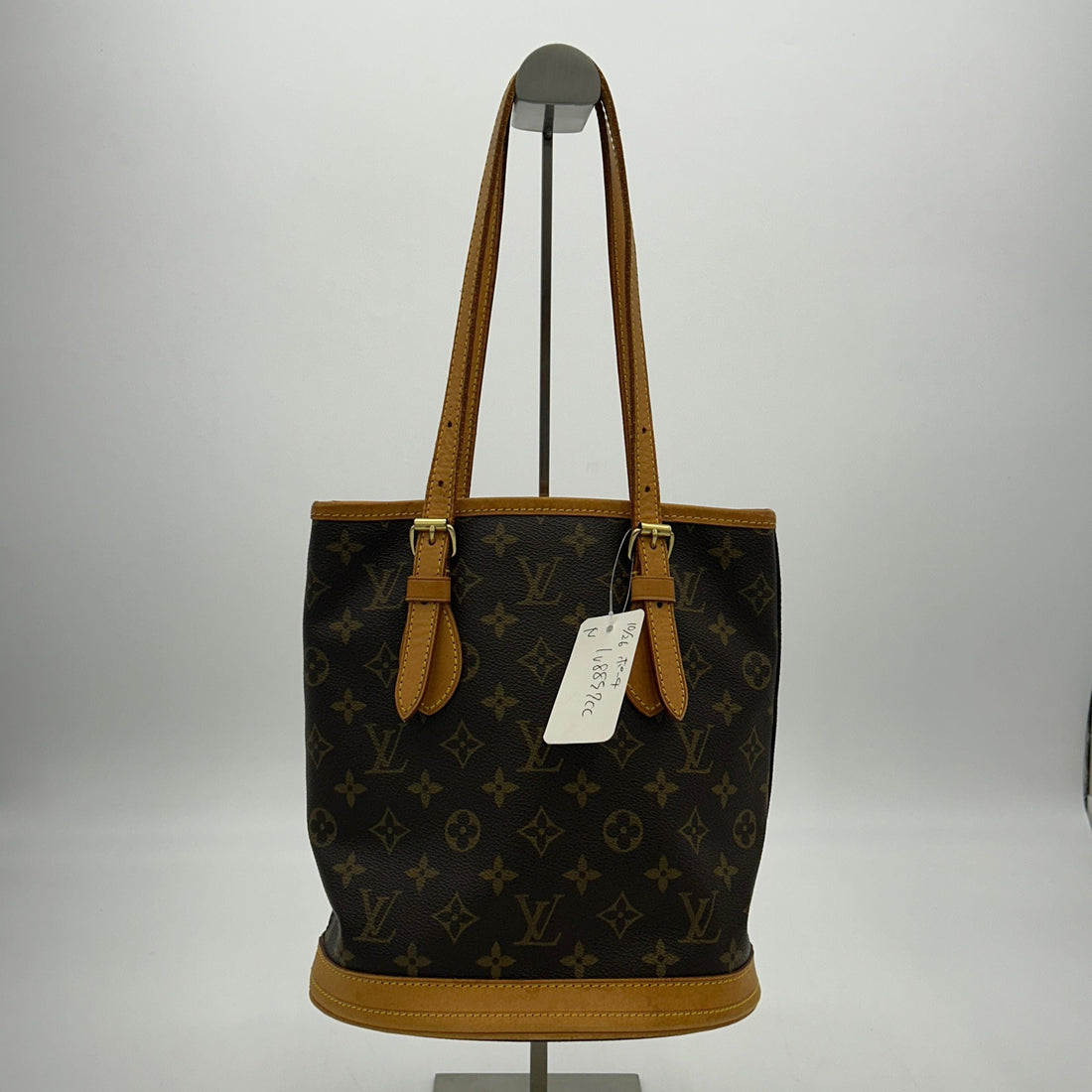 LOUIS VUITTON Monogram Bucket PM Shoulder Bag lv8857cc