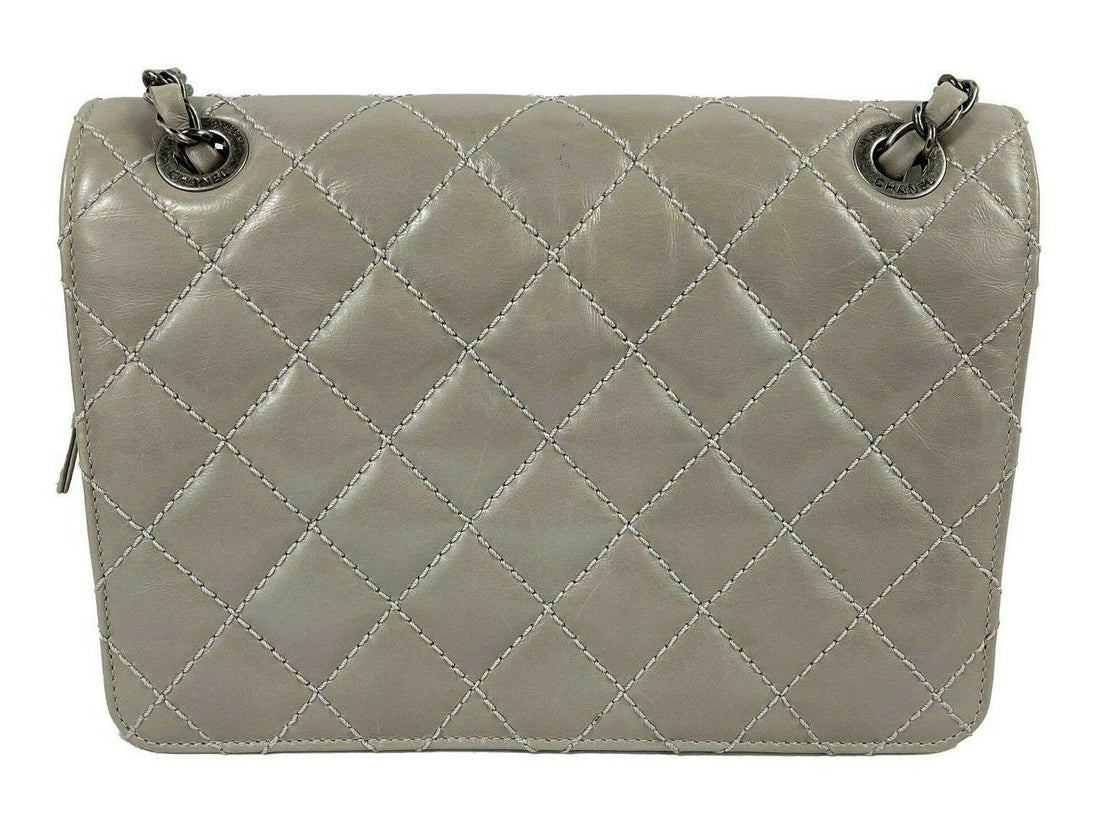 Top Quality Chanel - Glazed Calfskin Quilted Medium Day Trip New Bag - Crossbody