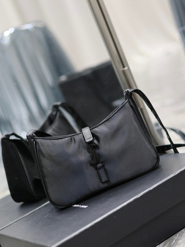 Beaunoirr - Yves Saint Laurent - Bags - 166