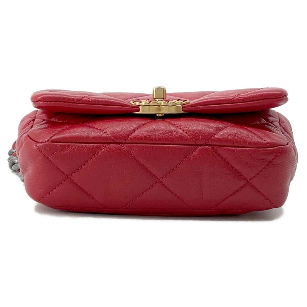 CHANEL CHANEL19 Belt Bag RedAS1163 Lambskin