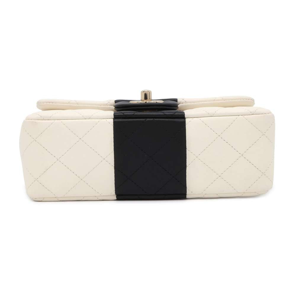 CHANEL Mini Matelasse ChainShoulder Bag Black/WhiteA69900 Lambskin Size 20