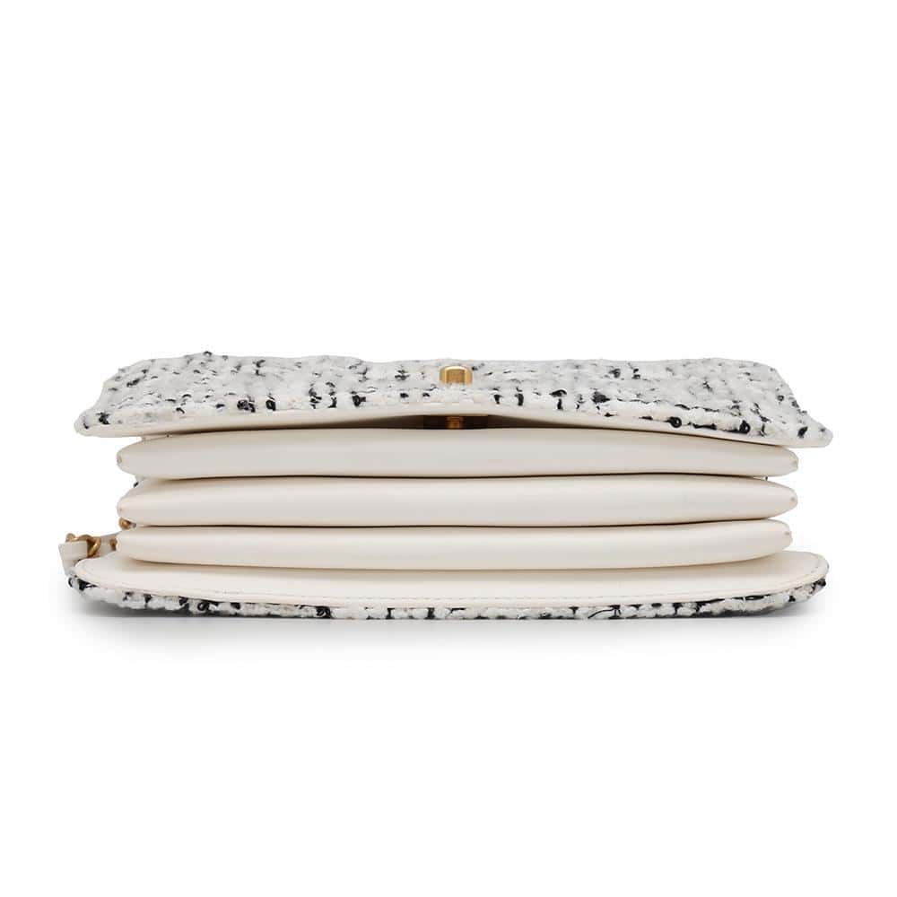 CHANEL 2wayChainShoulder WhiteAS4284 Tweed Leather