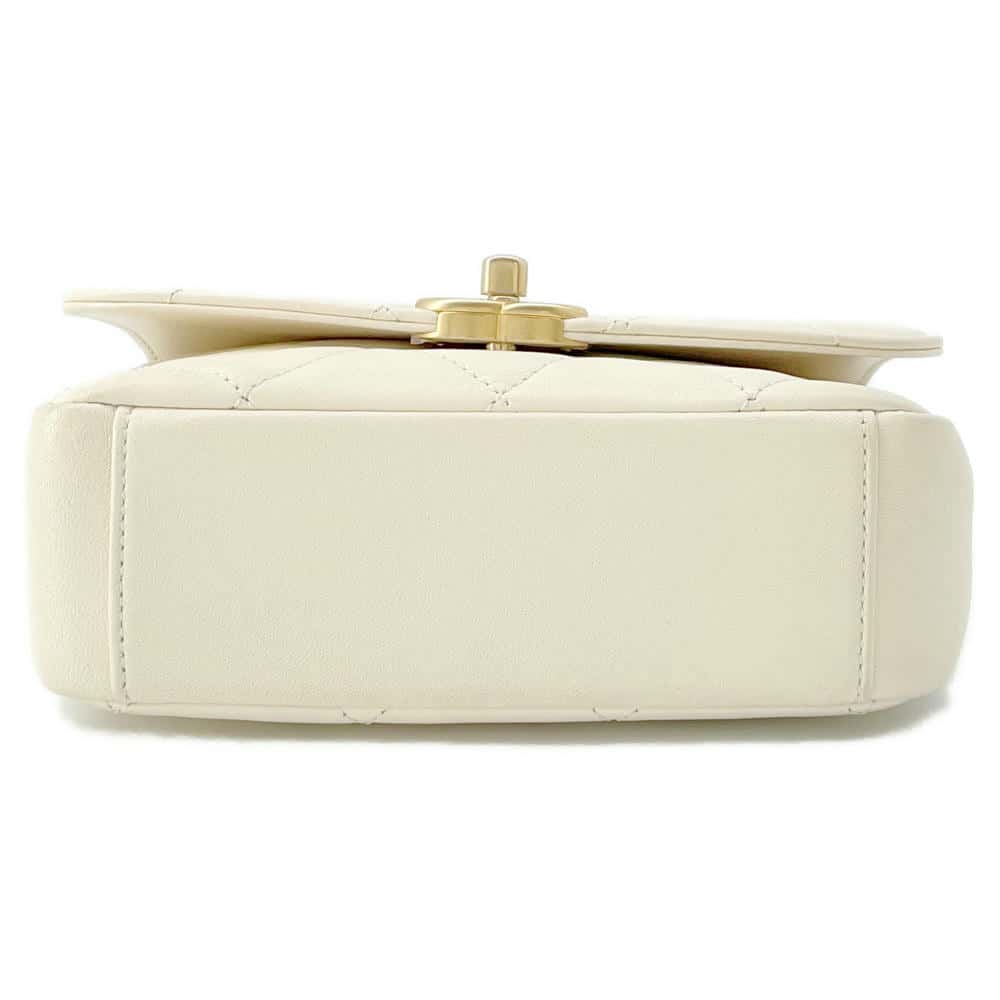 CHANEL Matelasse Coin Motif ChainShoulder Bag WhiteAS2222 Lambskin