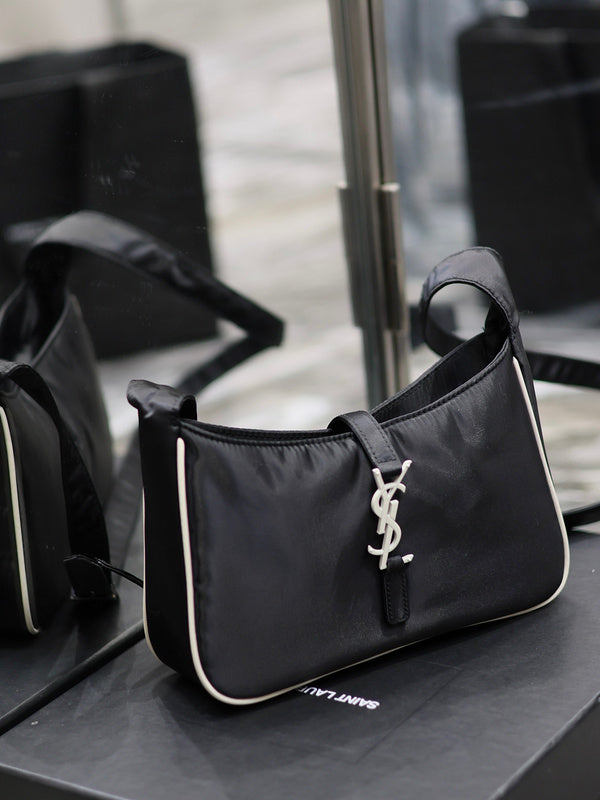 Beaunoirr - Yves Saint Laurent - Bags - 165