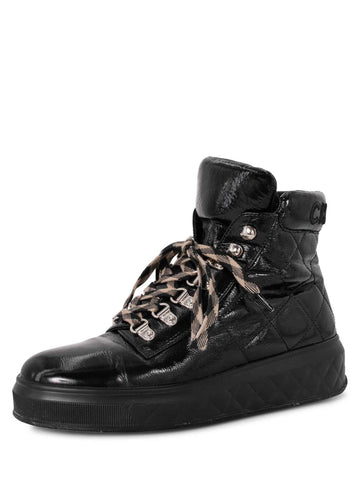 Top Quality Chanel CC Logo Quilted Leather High Top Platform Sneakers Black