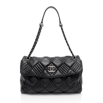 Top Quality Chanel Lambskin In and Out Maxi Flap Bag (SHF-A4kgjG)