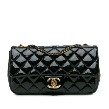 Top Quality Chanel Medium Patent Goatskin CC Eyelet Flap (SHG-Xldzli)