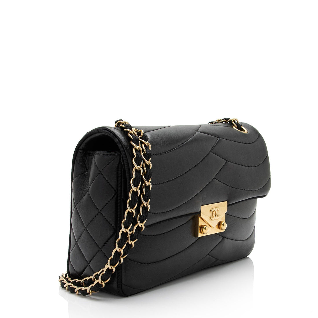 Top Quality Chanel Scallop Quilted Lambskin Pagoda Medium Flap Bag (SHF-O5XtnL)