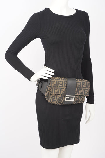 Fendi Womens Baguette Bag Beige / Brown