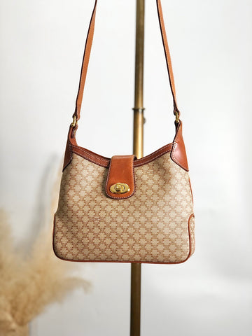 CELINE  Turn Lock Shoulder bag Beige New 1:1 457idi