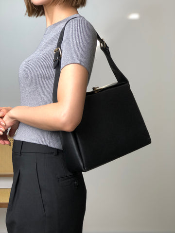 CELINE Turn Lock Handbag Black New 1:1 j4gitj