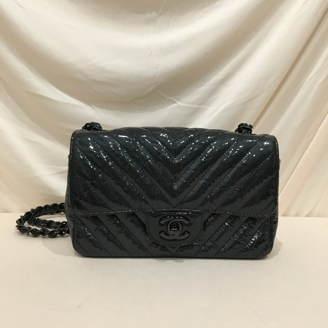 Top Quality Chanel Black Chevron Patent Black Hardware Single New Shoulder Bag Sku# 75886