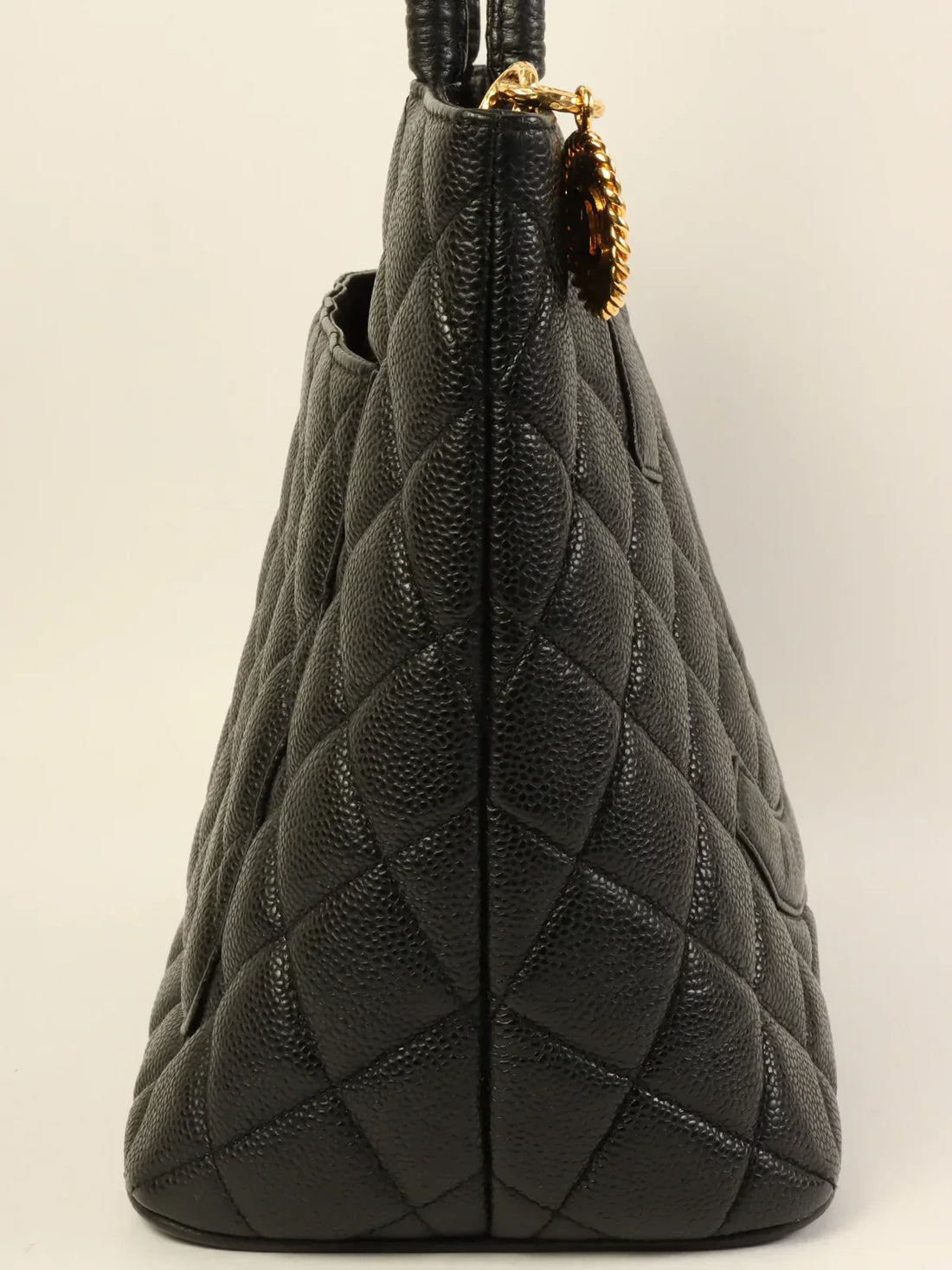 Top Quality Chanel Around 2001 Made Caviar Skin Cc Mark Stitch Revival Tote Bag Black