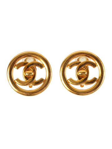 Top Quality Chanel 1997 Made Circle Turn-Lock Earrings Gold