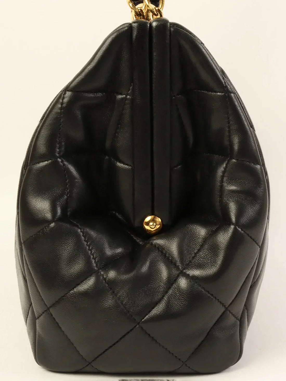 Top Quality Chanel Around 1995 Made Cc Mark Metal Clasp Chain Bag Black