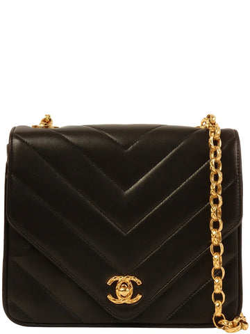 Top Quality Chanel Around 1992 Made Chevron Turn-Lock Bijoux Chain Bag Black