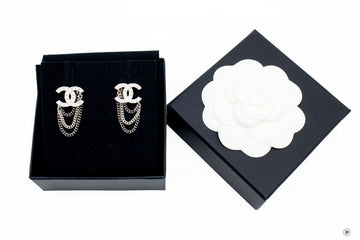 Top Quality Chanel AB7062B06545 CC Logo With Cyrstal And Chains Silver / NF074 Metal 1.8CMX1.3CM Earrings Shw