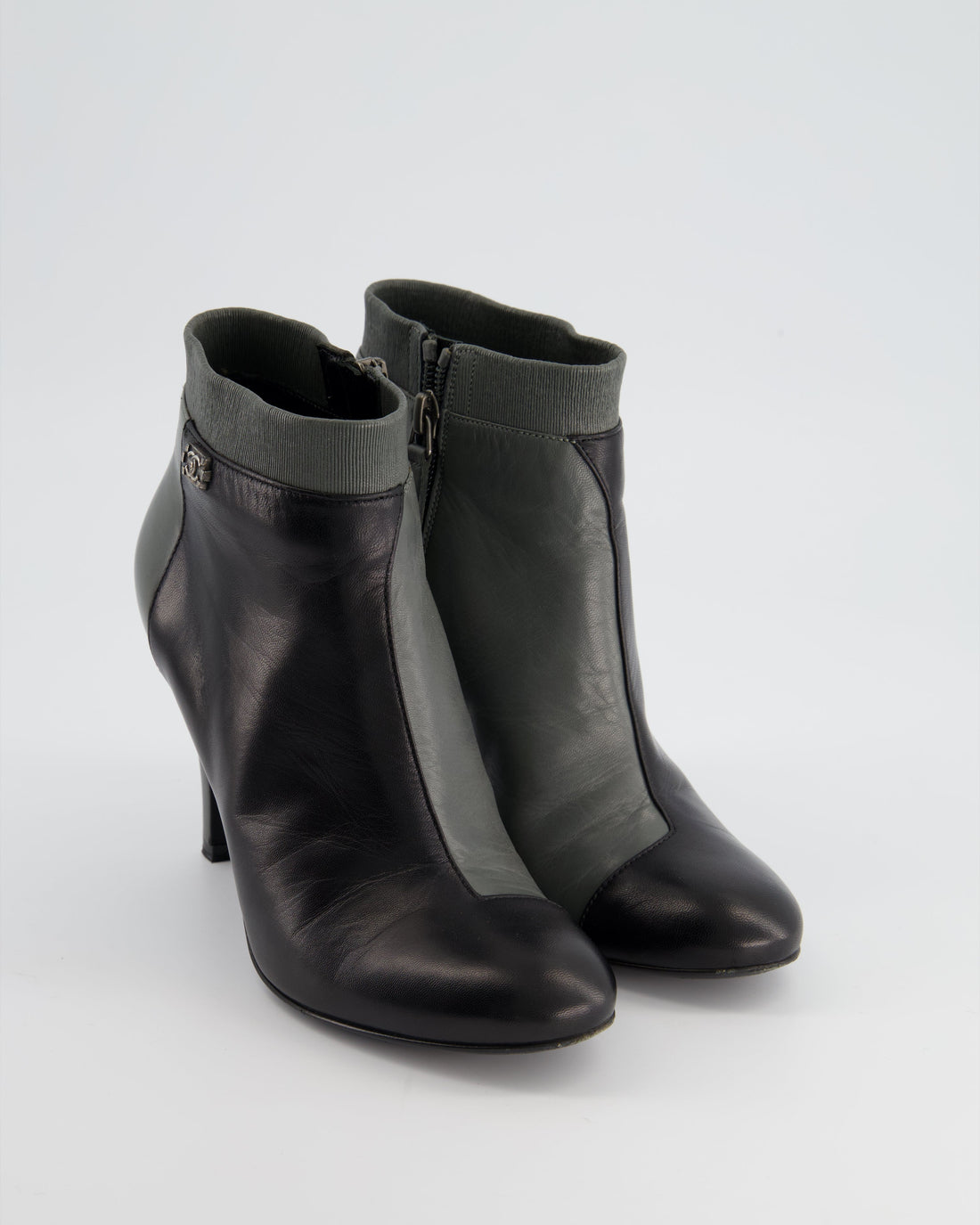 Top Quality Chanel Black, Grey Leather Heel Ankle Boots with CC Logo Size EU 35.5