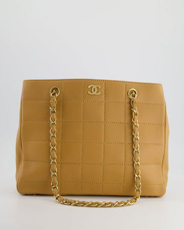 Top Quality Chanel  Beige Stitched Shoulder Bag in Lambskin Leather with Champagne Gold Hardware